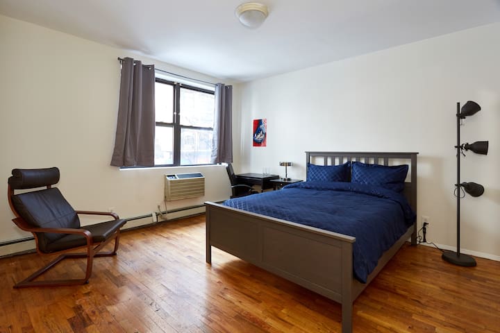 ★Spacious bedroom in Midtown | Centrally Located★