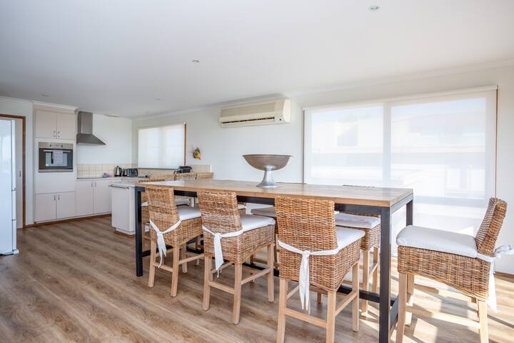 Bayside Bliss | Beach & Spectacular Views | Rye gallery image 5