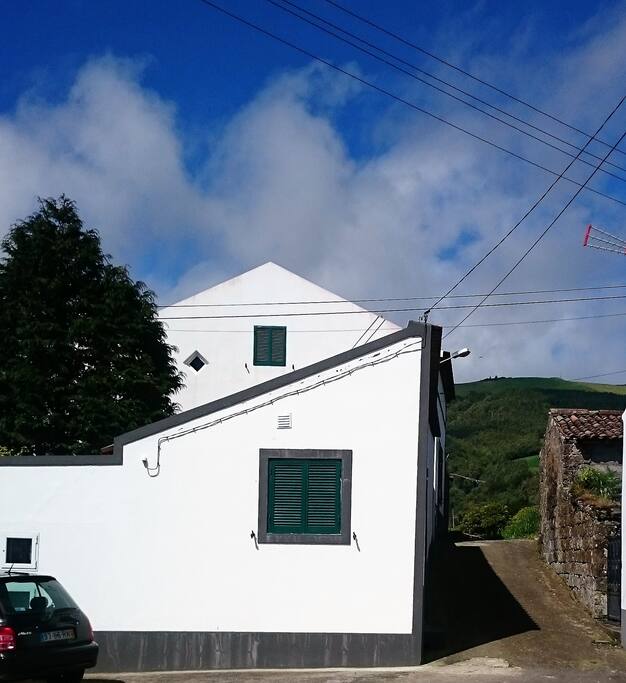 Vista exterior da Quinta com Casa Pequena e Casa Grande. View from outside of the Quinta with Casa Grande and Casa Pequena