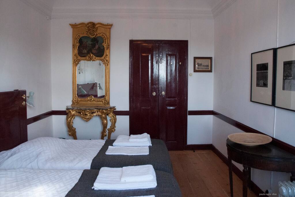 Quarto L . 2o andar