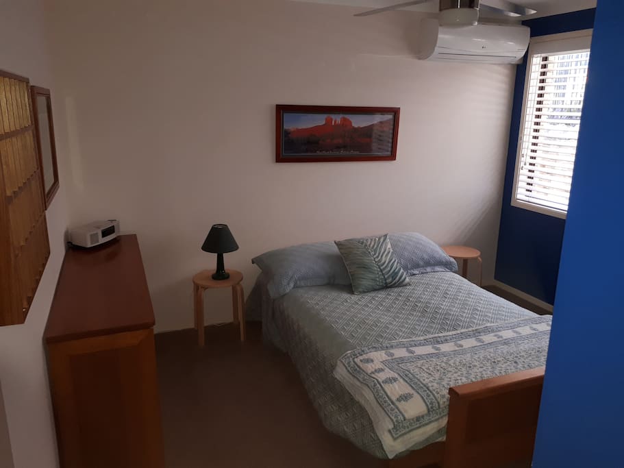 Guest bedroom