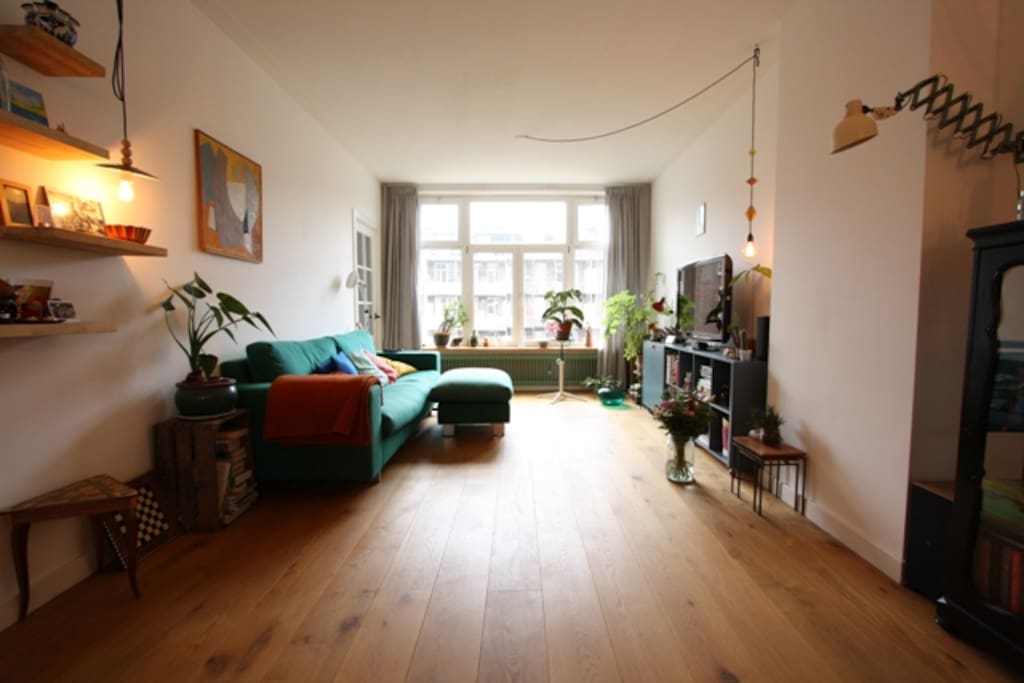 Livingroom - viewed from kitchen