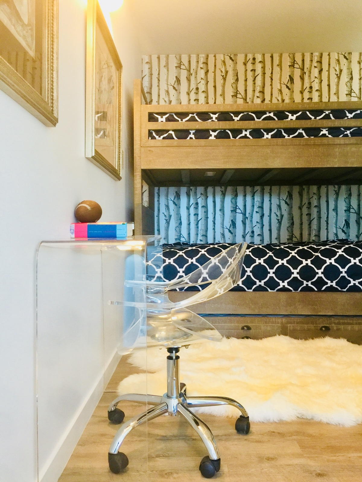 Მესამე საძინებელი ორადგილიანი ორადგილიანი ორსართულიანი პლუს თასმით