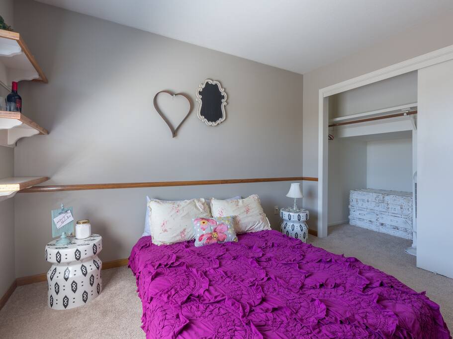 This comfortable full-size with a gel memory foam topper for extra tranquility and comfort.