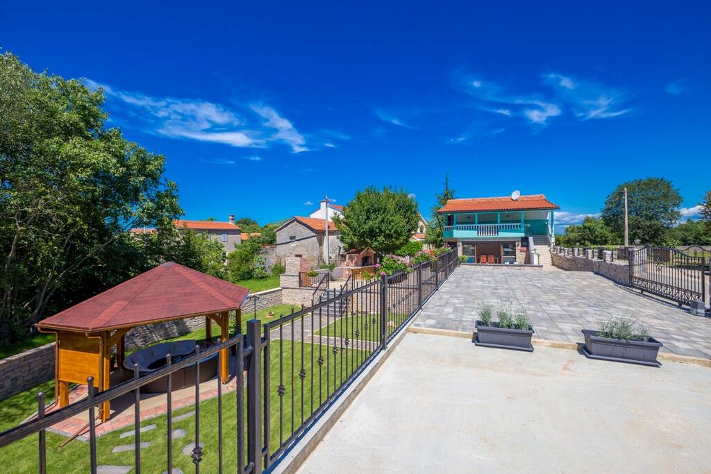 Driveway/ gazebo