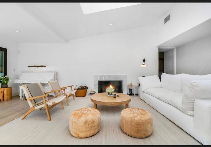 Peaceful Oasis in Laurel Canyon with Heated Pool gallery image 4