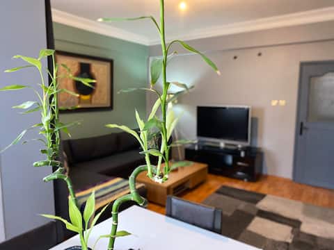 Top Airbnb: Maltepe Center Location 10-Minute Walk to the Subway in Maltepe