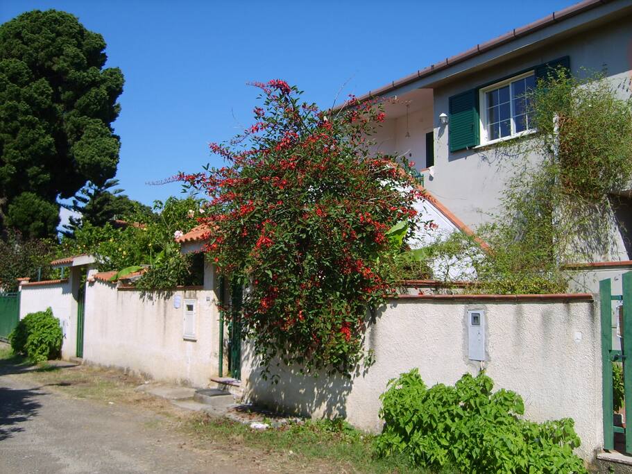 panoramica esterno villino