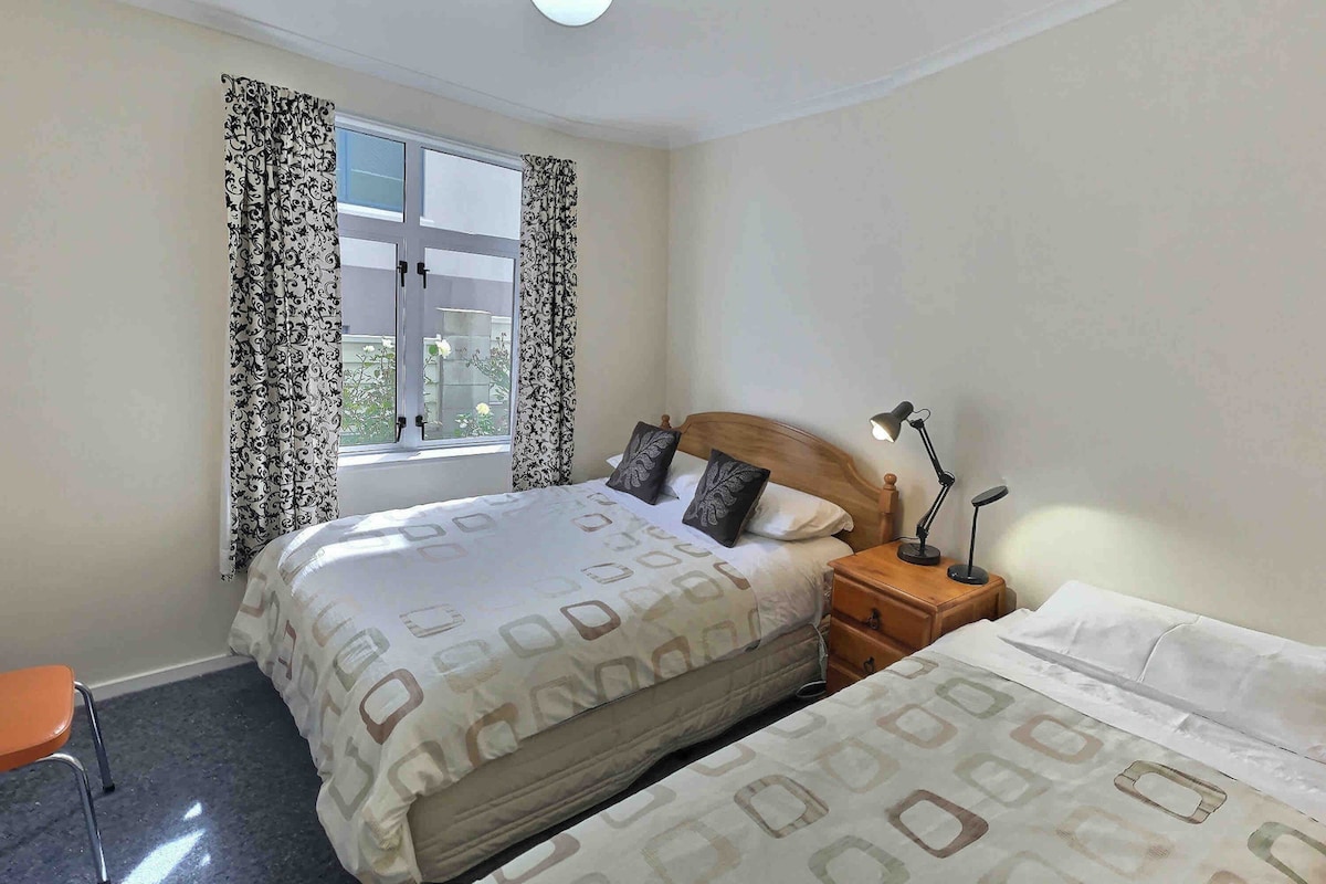 غرفة النوم 2