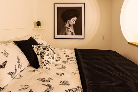 City center Hideaway modern stylish apartment