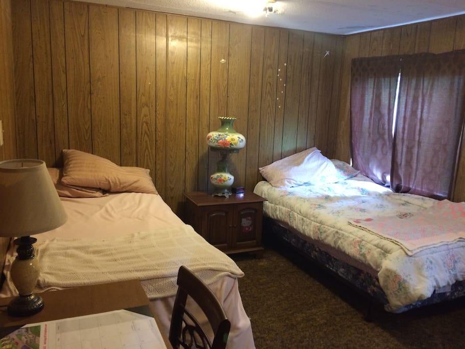 One bedroom has 2 twin size beds.