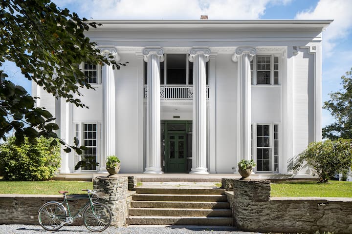 Beautiful historic home in Newport