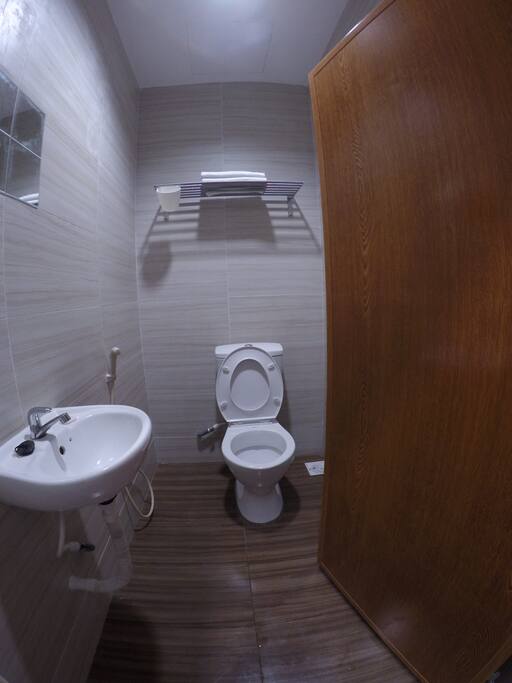 En-suite bathroom with hot shower