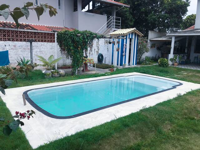 QUARTO COM PISCINA E CHURRASQUEIRA!