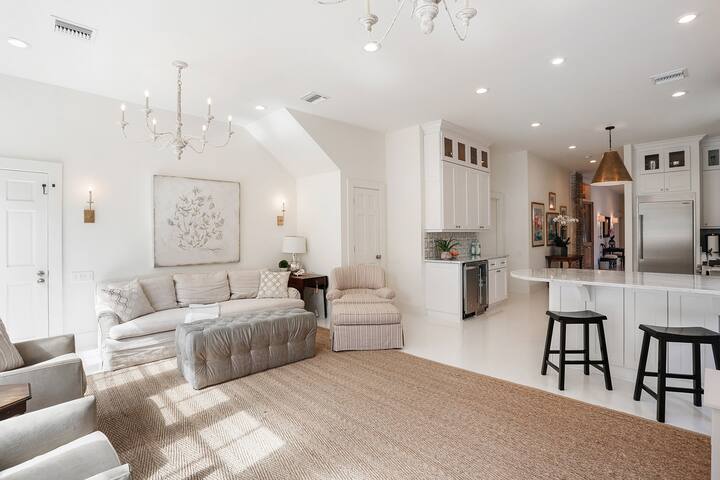 Uptown near Universities gallery image 2