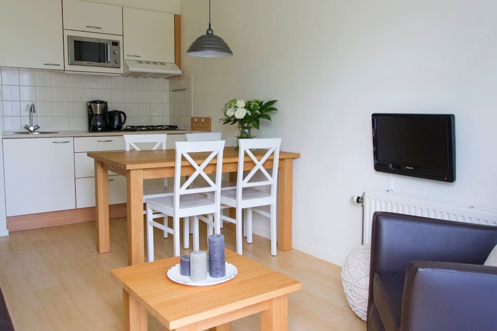 Gezellige woonkamer met kitchenette