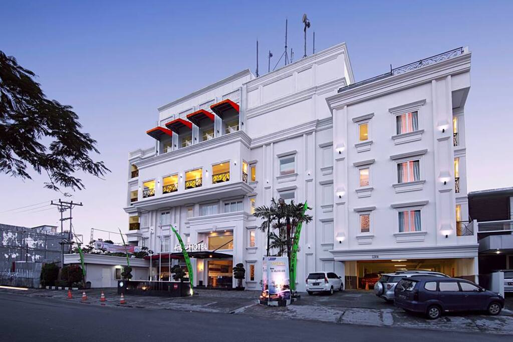 Welcome to HW Hotel Padang