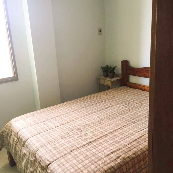 Cama de Casal - Quarto 1