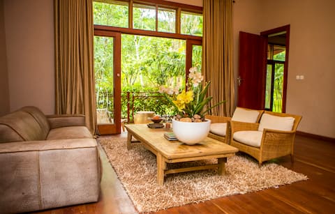 Leopards Hill 2 Bedroom House