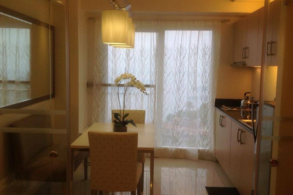 Dining/Kitchen