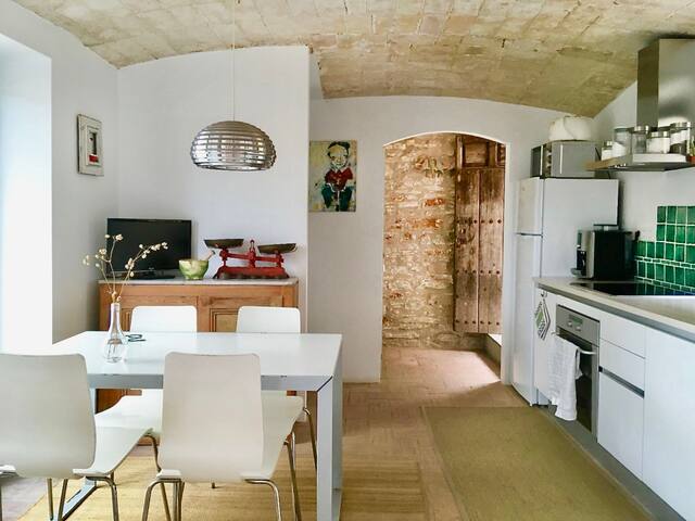 BEGUR. Cottage house in Costa Brava with AACC