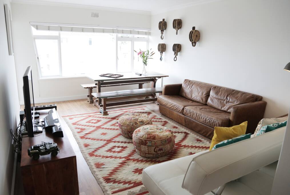 Lounge Dining Room