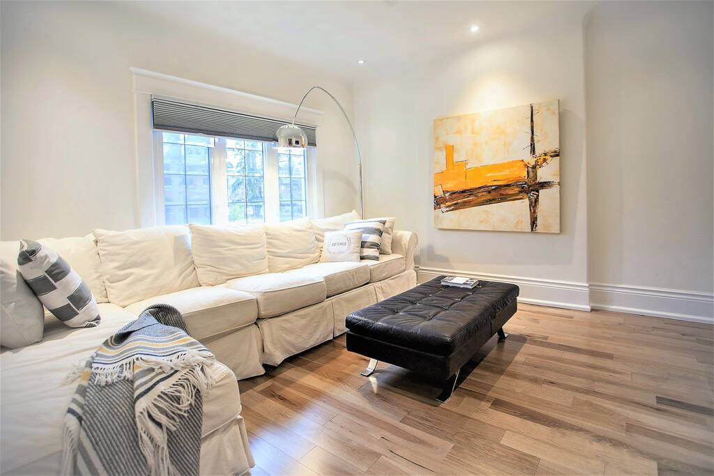 8 seater sofa converts into a queen size pull out.