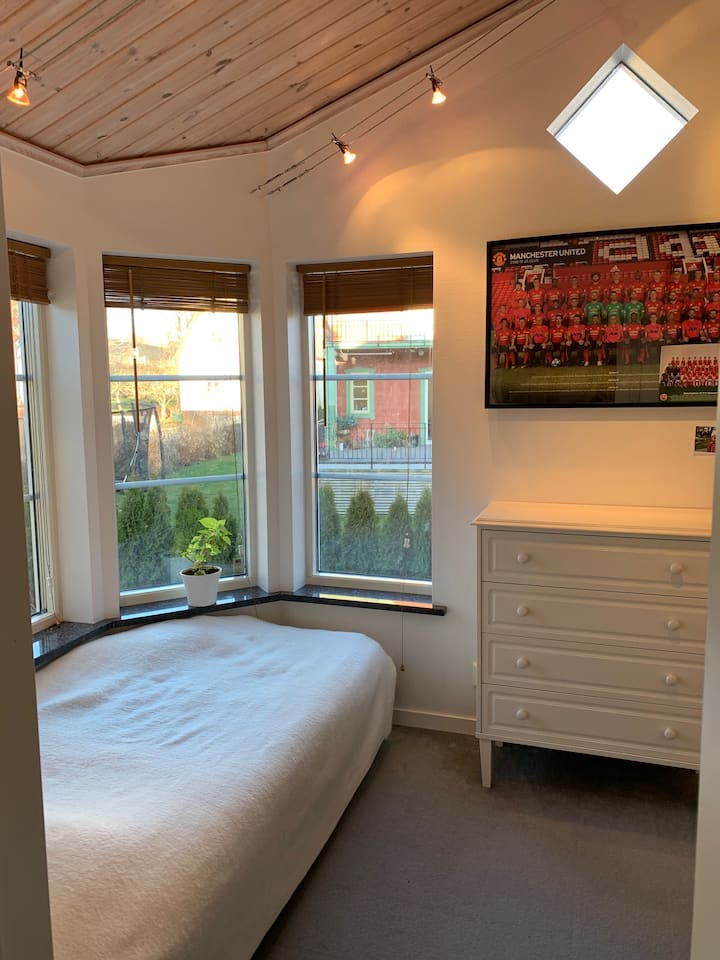 Საძინებელი 4. სინგელის საწოლი