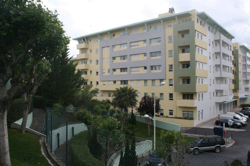 Prédio - vista da piscina