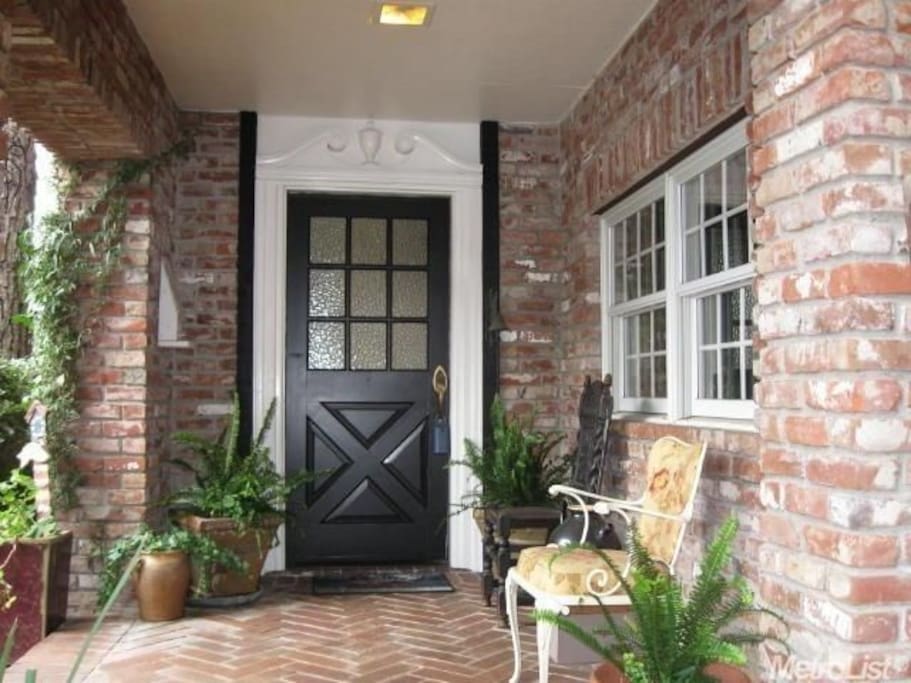 Front entryway