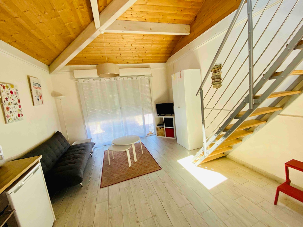 Top Airbnb: Ardi Tegia studio with shared pool. à Anglet