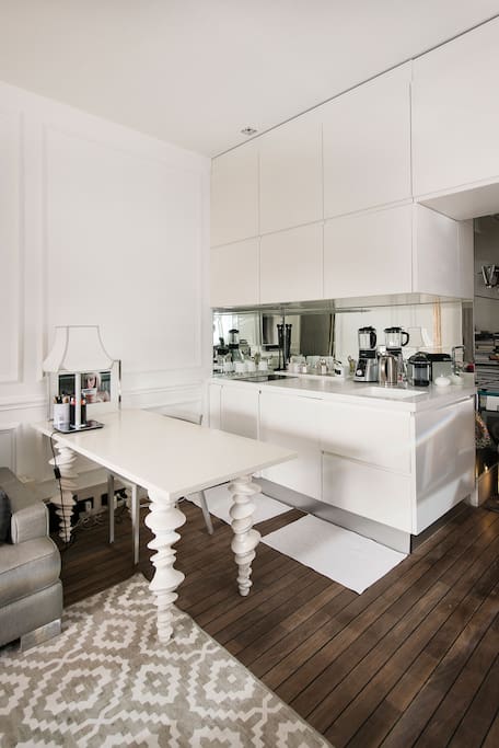 High tech kitchen fully equiped