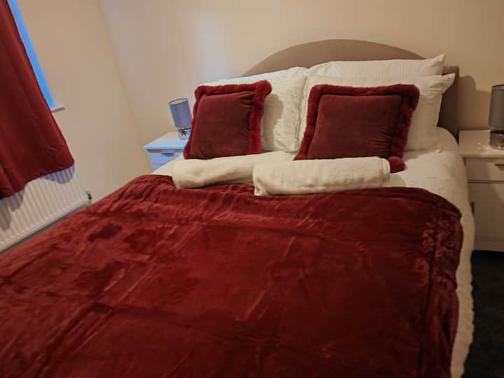 Batanai House Houses for Rent in Northamptonshire, England, United