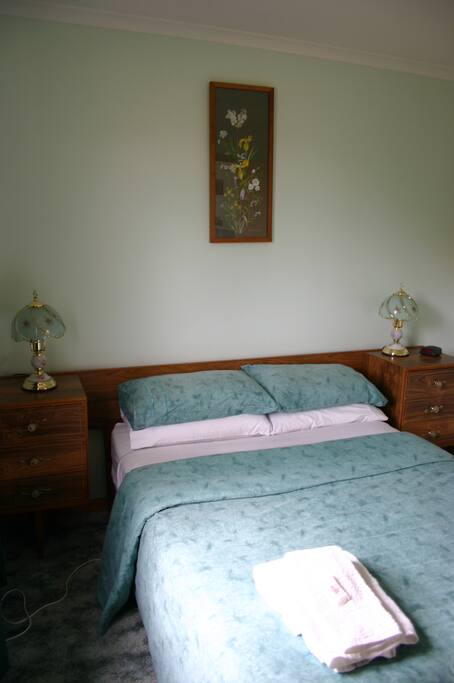 Queen Bedroom Bedding towels supplied.