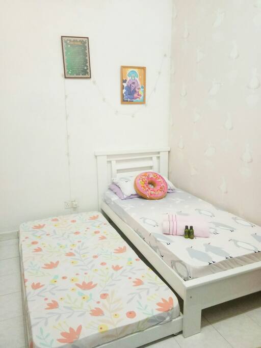 twin bed