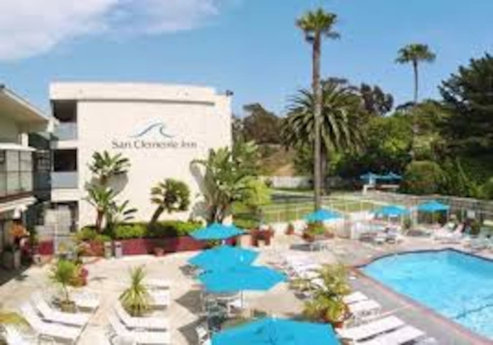 Pool, hot tub, tennis, workout facility