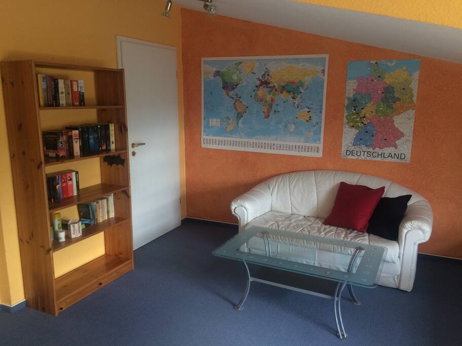 Sofa - Bücherecke.