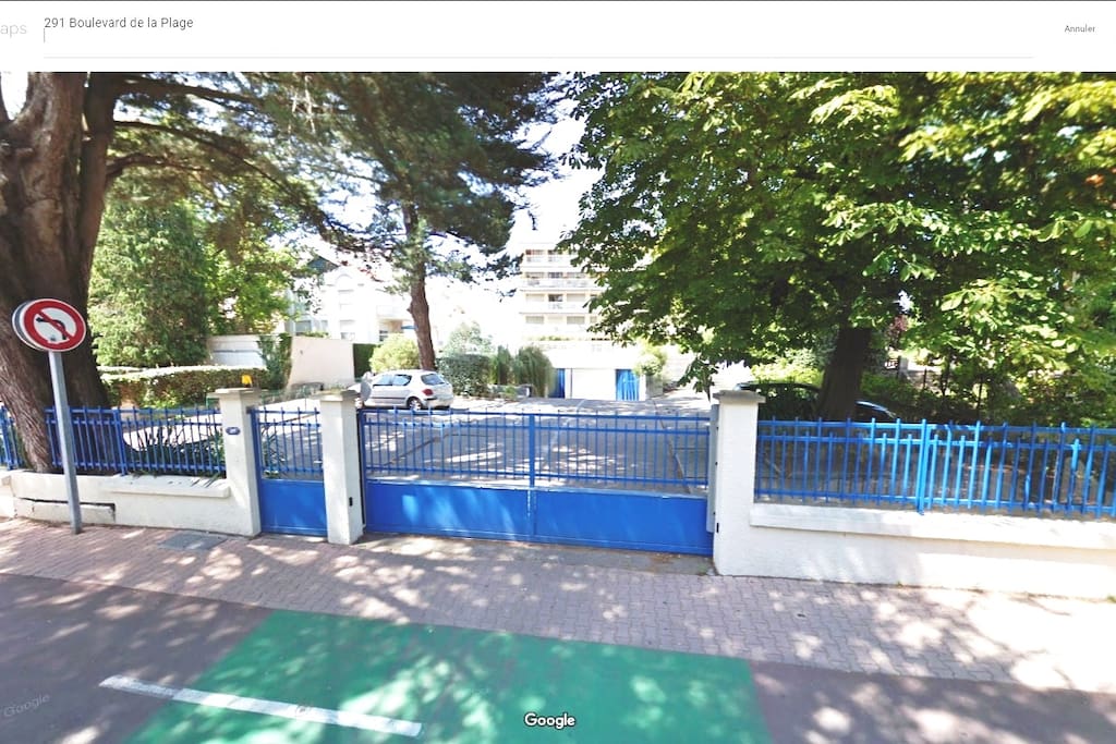 Parking Privatif - accès piste cyclable devant résidence
