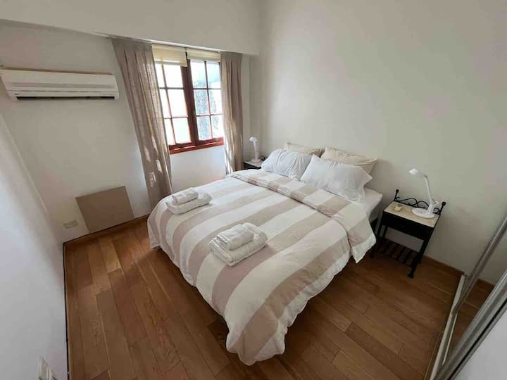 Този бокс офис е настоящият. Другото легло е заменено с това.