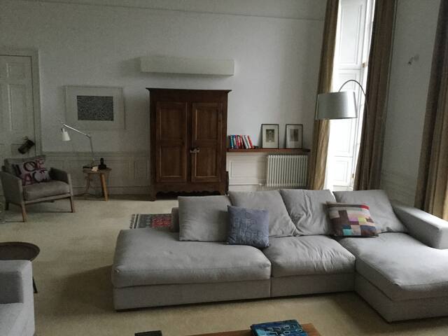 17 Abercromby Place gallery image 3