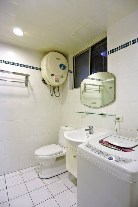 All 4 private bathrooms