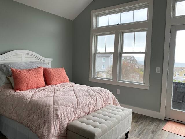 Brand New Amazing Views of Water Walk to Beach A/C gallery image 5