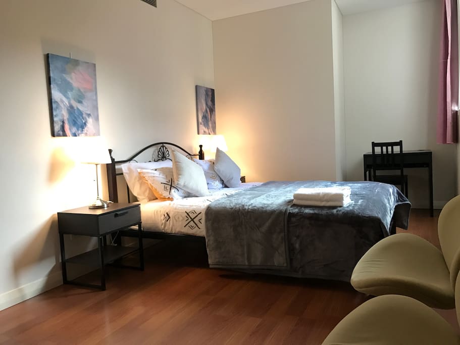Plenty of sunlight in the morning in the Master room. You can also use the darkening curtains to block the sunlight 99%