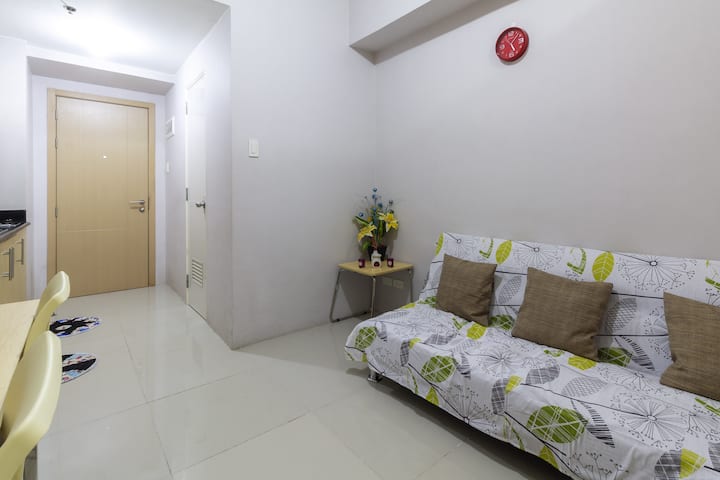 Sky Tower 3  Grass Condo - Quezon City