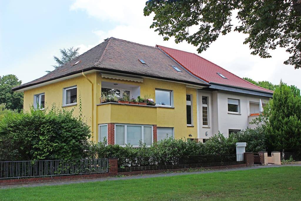 Außenansicht des Hauses, view from outside