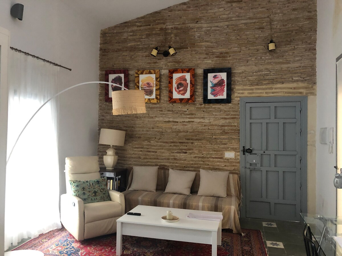 Top performing Airbnb: Ideal for remote work. No noise at night. in El Puerto De Santa María