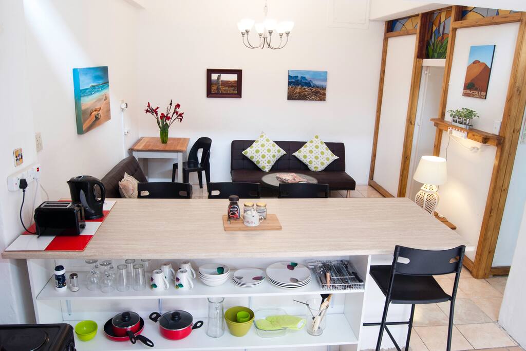 Open plan kitchen and lounge