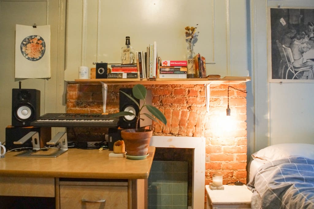 The room is an excellent study nook, reading den or music studio. Enjoy it however you like.