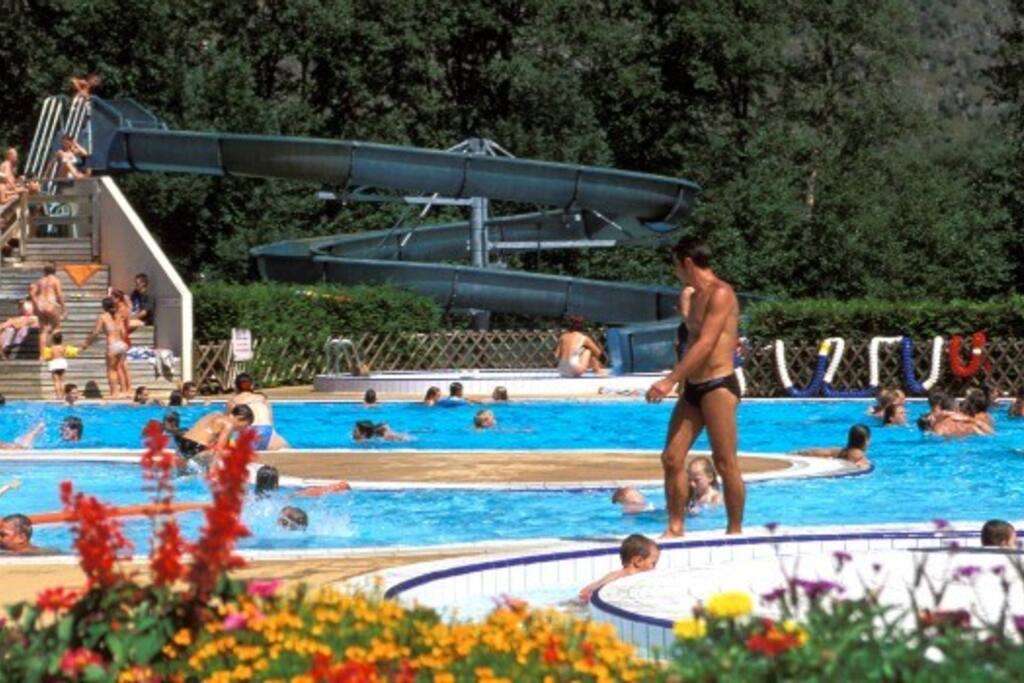 Fun at the pool, 5 mins away