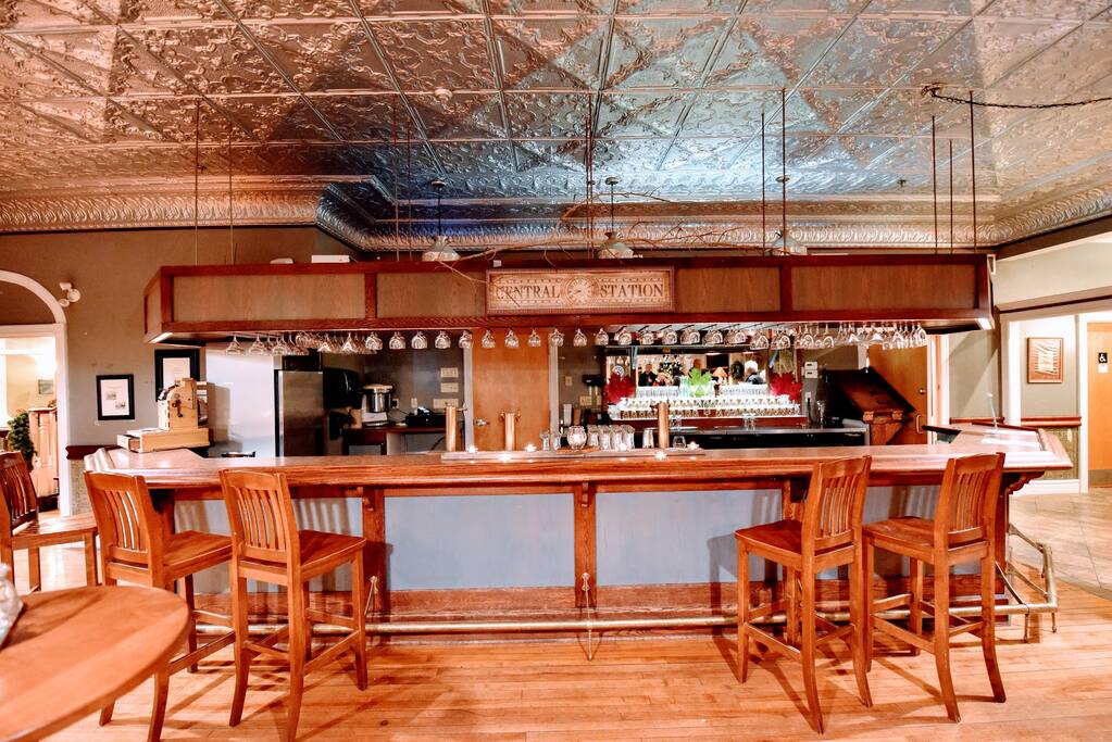 Fully licenced bar